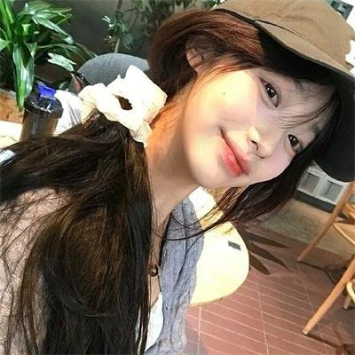 怪笑少女
